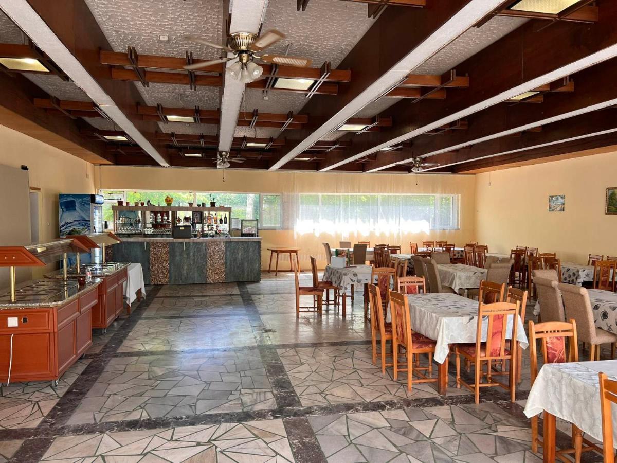 Хотел Диамант Hotel Diamond บัลชิค ภายนอก รูปภาพ