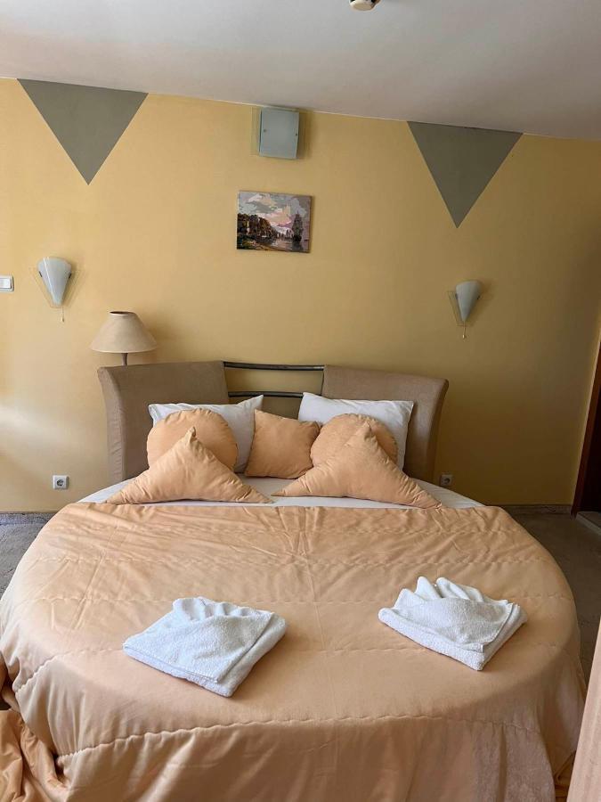 Хотел Диамант Hotel Diamond บัลชิค ภายนอก รูปภาพ